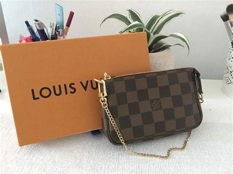 louis vuitton mini pochette review